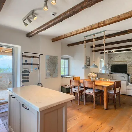 Azzurro Holiday home *