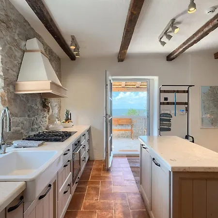 Azzurro Prázdninový dům Stanisovi